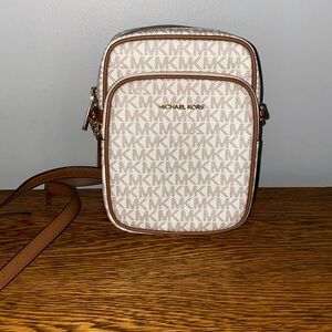 Michael Kors Crossbody Bag (White/Gold)